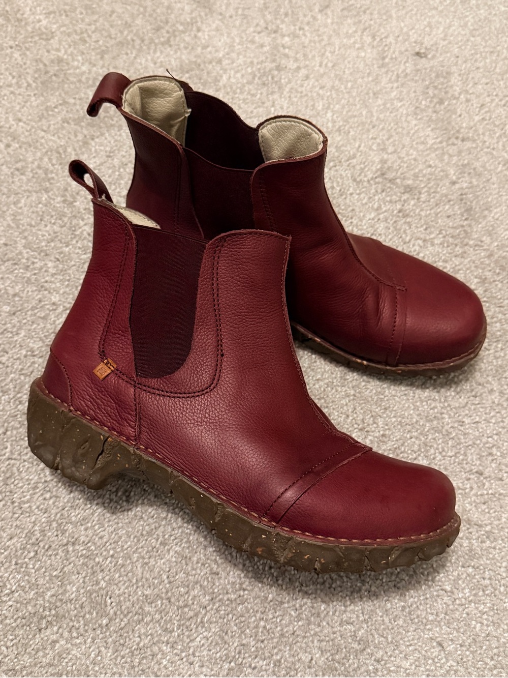 El Naturalista Burgundy Leather Chelsea Ankle Boots Rubber Sole Sz 41 - US 10